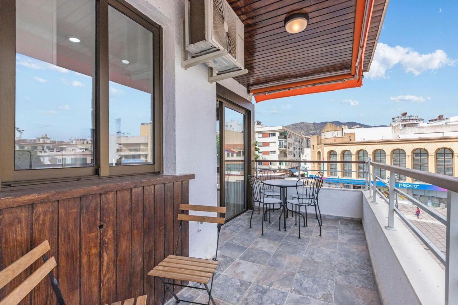 Nogalera Rainbow 2-bedroom Apartment, Pool And Parking By Namaste Elite Torremolinos